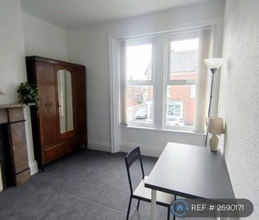 1 bedroom in a house share to rent - Photo 4