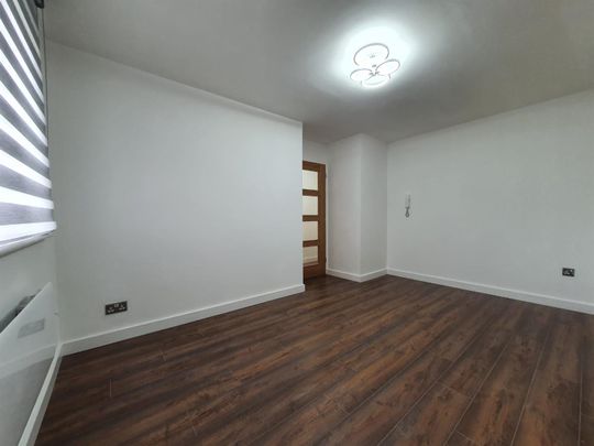 Larmans Road, Enfield EN3, London - Photo 1