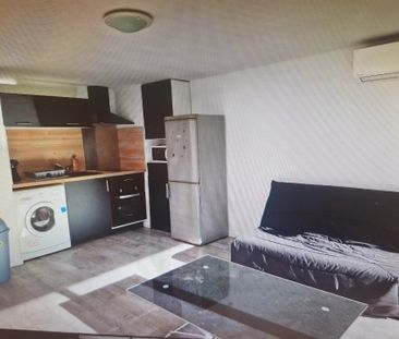 Location Appartement 1 pièces 26 m2 à Antibes - Photo 2