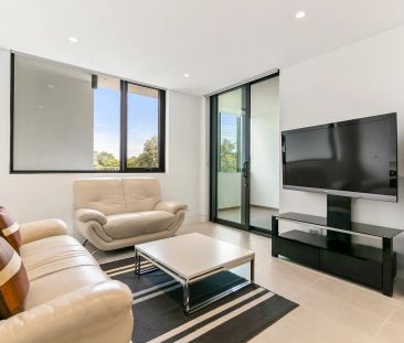 Luxury Living in the heart of Lindfield Village - Photo 2