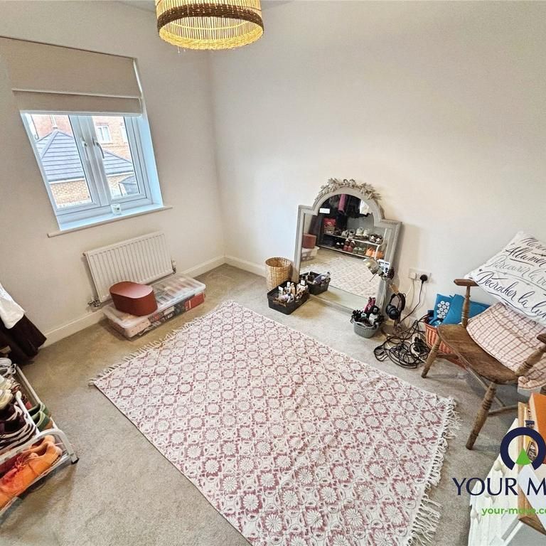 3 bedroom semi-detached house to rent - Photo 1