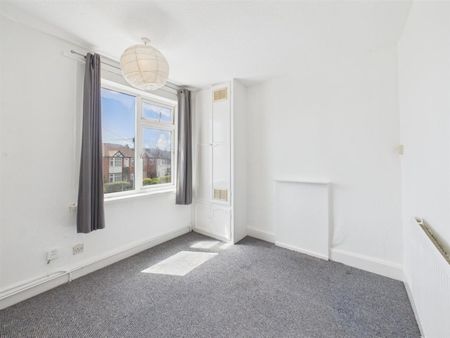 2 BED Flat To rent - Photo 5