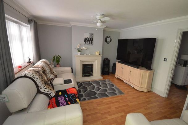 2 bedroom house share to rent - Photo 1