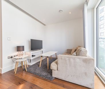 Studio Flat, Duckman Tower, E14 - Photo 2