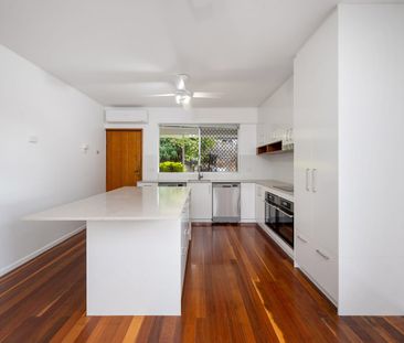 Character Filled Inner-City Home - Photo 5