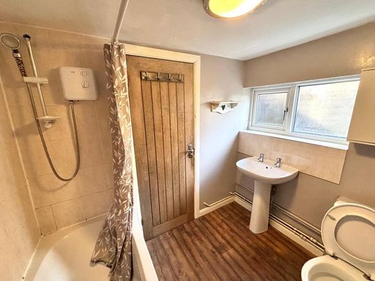 3 bedroom terraced house to rent - Photo 1