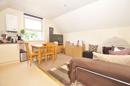 2 bedroom apartment to rent - Photo 3