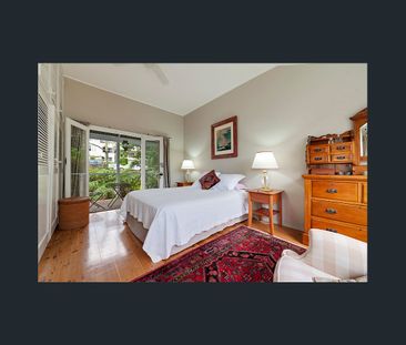 Beautifully Renovated Cottage - Photo 2