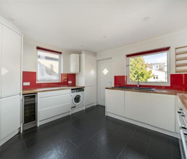 3 bedroom maisonette to rent - Photo 4