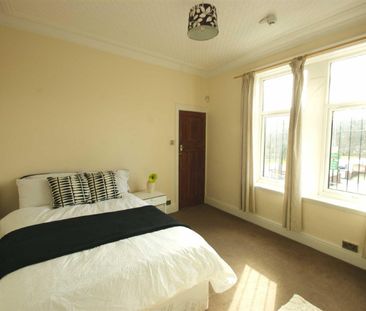 Ravenscar Avenue, Leeds - Photo 5