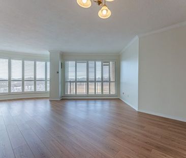 For Lease - 2511 LAKESHORE Road Unit# 716, Oakville, Ontario - Photo 3