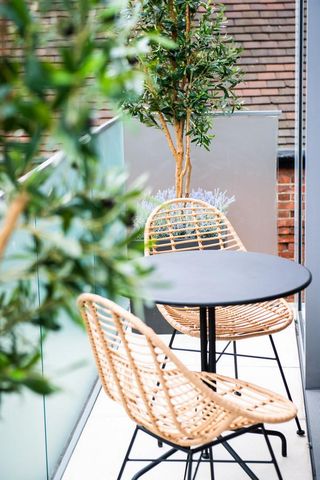 3 bedroom apartment to rent - Photo 2