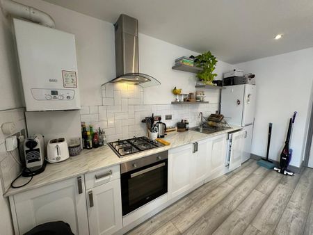 1 bedroom flat to rent - Photo 2