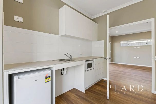 “BRAND NEW” - Photo 1