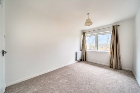2 bed Apartment To Let - Photo 5