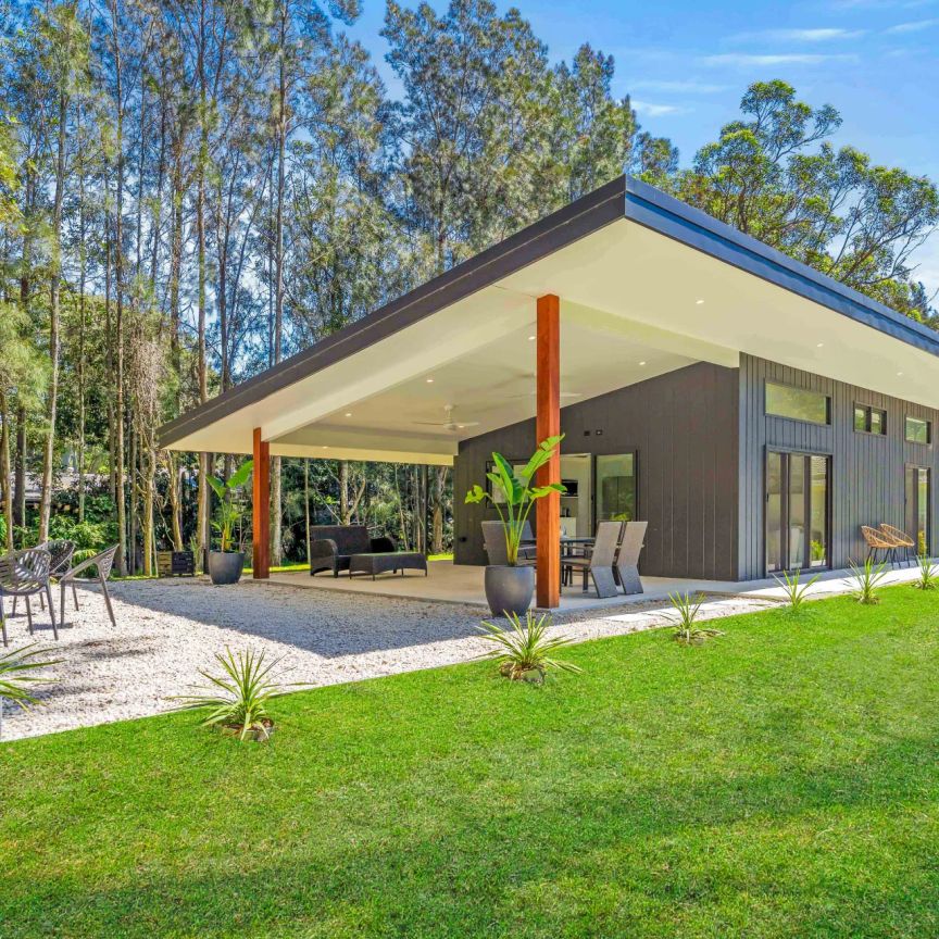 Paradise Found - Electricity and Water Included ! Fully Furnished - Photo 1