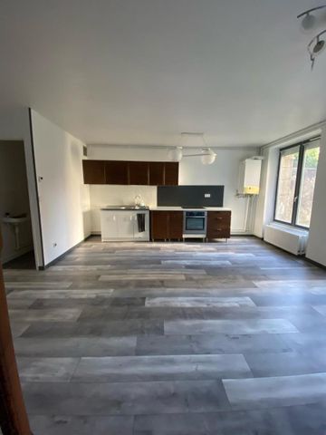 Location Appartement 3 pièces 67m² ST ETIENNE 42000 - Photo 4