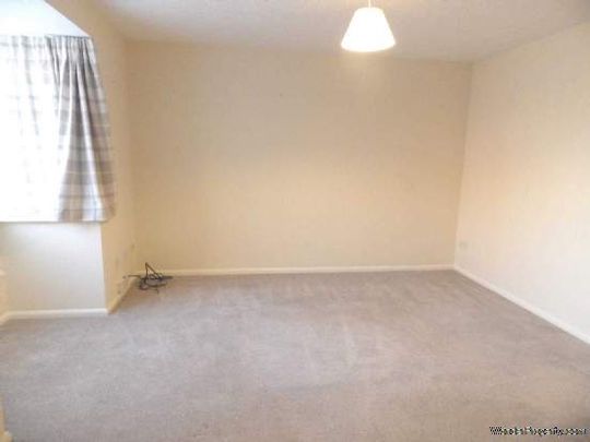 2 bedroom property to rent in St Neots - Photo 1