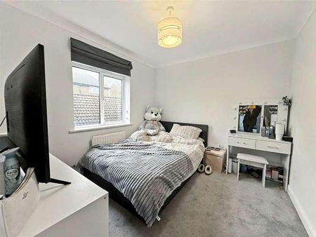 Leeward Quay, Eastbourne, East Sussex, BN23 - Photo 3