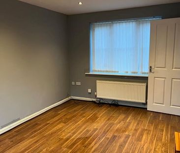 3 Bed Semi-Detached House, Fairy Lane, M8 - Photo 4