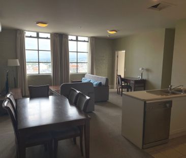 Live here and enjoy easy access to the CBD! - Photo 2