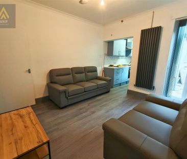 5 bedroom terraced house to rent - Photo 2