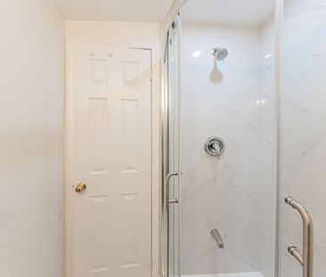 For Lease - 22 Hazelglen Court, Brampton, Ontario - Photo 3