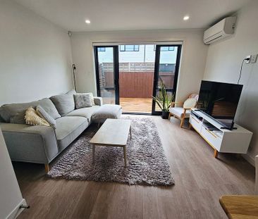 2-bed townhouse in sought-after location! - Photo 1