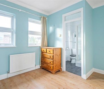 4 bedroom terraced house to rent - Photo 3