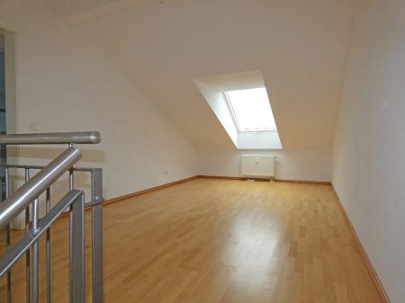 Dachgeschossliebhaber aufgepasst! Geräumige Maisonette-Wohnung im Wohnpark Schlebusch - Photo 3