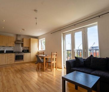 2 bedroom flat to rent - Photo 1