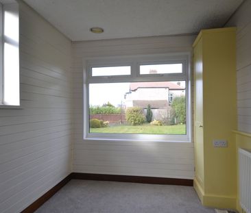 Semi-detached House to rent - Southcroft Avenue, West Wickham, BR4 - Photo 6