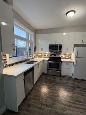 For Lease - 540 Essa Road Unit# 2, Barrie, Ontario - Photo 2