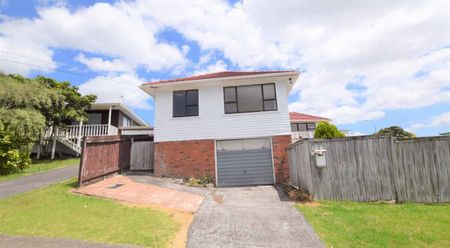 Budget-Friendly Living in Te Atatu South - Photo 5