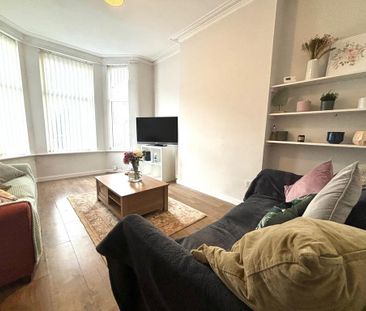 3 bedroom semi-detached house to rent - Photo 4