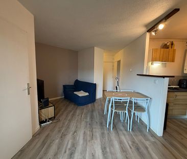 Location Appartement 2 pièces 33m² - Photo 2