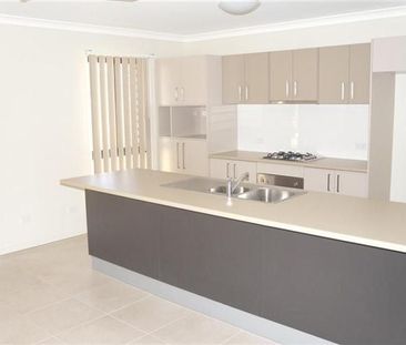 MODERN FAMILY HOME - MOVE IN READY! - Photo 3