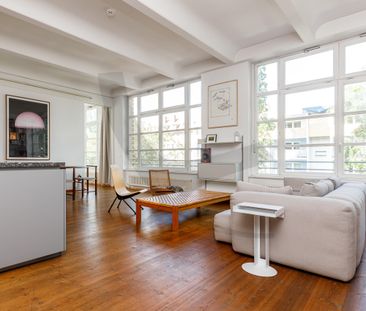 A modernist Escape: Expect the Unexpected - Photo 1