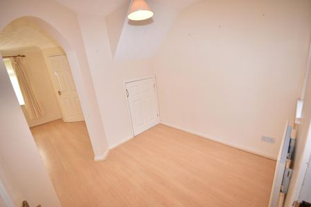 3 bedroom semi-detached house to rent - Photo 2