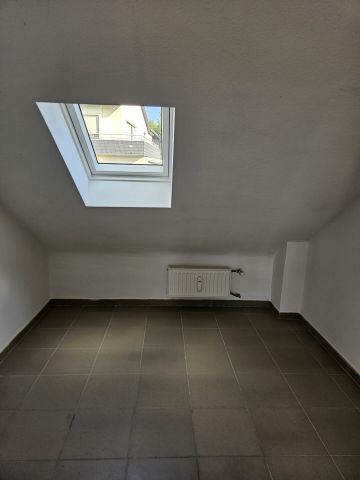 Moderne Dachgeschosswohnung in ruhiger Lage - Photo 5