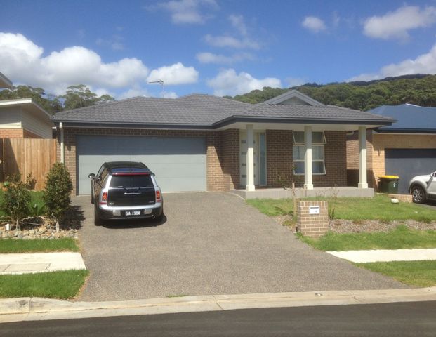 Stylish Three Bedroom In The Brickworks - Photo 1