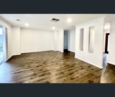 Modern Freestanding Villa in Sought-After Boorooma - Photo 2