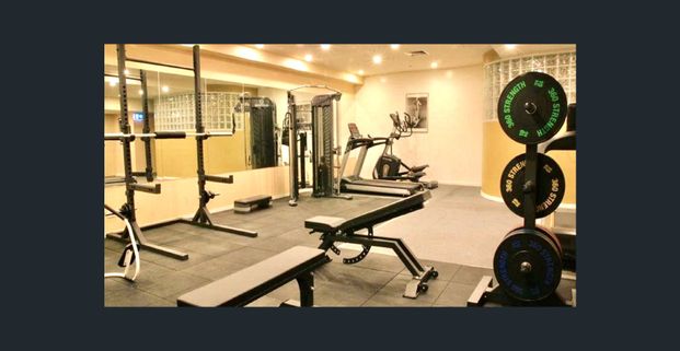 FULLY FURNISHED, NEAR RMIT & MELBOURNE UNIT - Photo 1