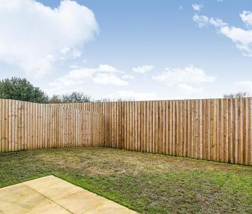 3 bedroom semi-detached house to rent - Photo 6