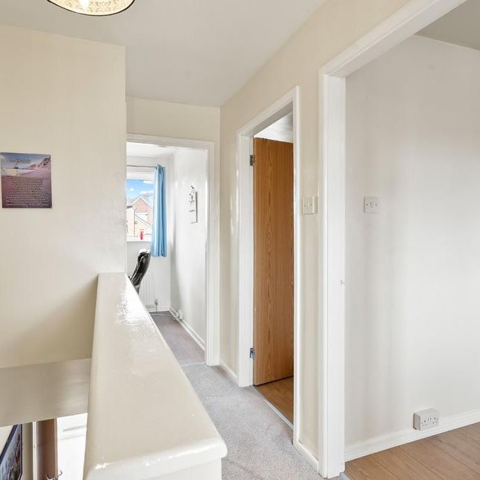 3 bedroom semi-detached house to rent - Photo 1
