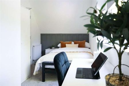 Wykeham Place, Winchester, Hampshire, SO22 - Photo 5