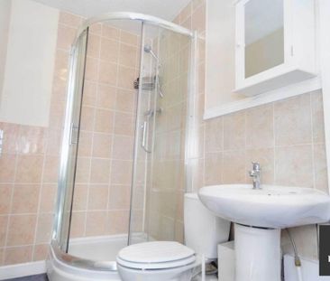 House share to rent - Photo 2