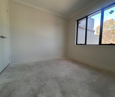 Brand New Three Bedroom Townhouse - Photo 4