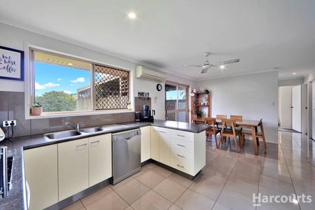 Charming 3 Bedroom Brick Home in a Great Neighbourhood - Photo 4