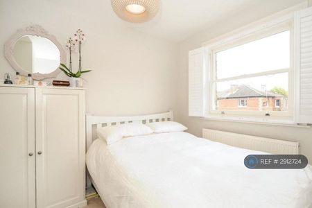 1 bedroom flat to rent - Photo 2